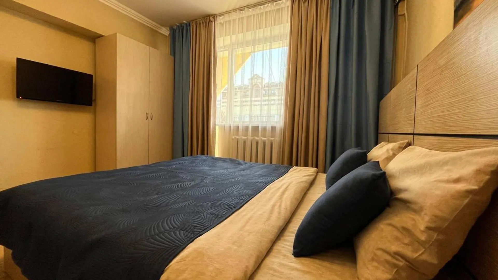 30 Traveler'S Choice In The City Center 0*, Almaty